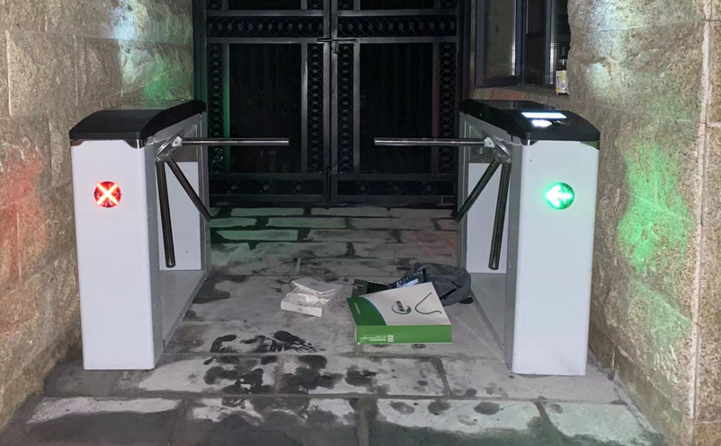 湖北十堰鄖西龜龍山莊與易景通達(dá)成合作