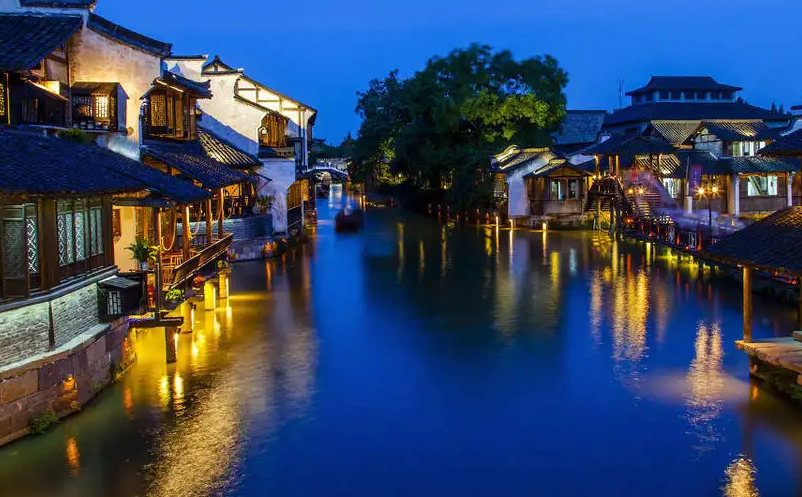 夜游經(jīng)濟(jì)發(fā)展必須抓住“三個(gè)核心”，才能匠造“精品工程”