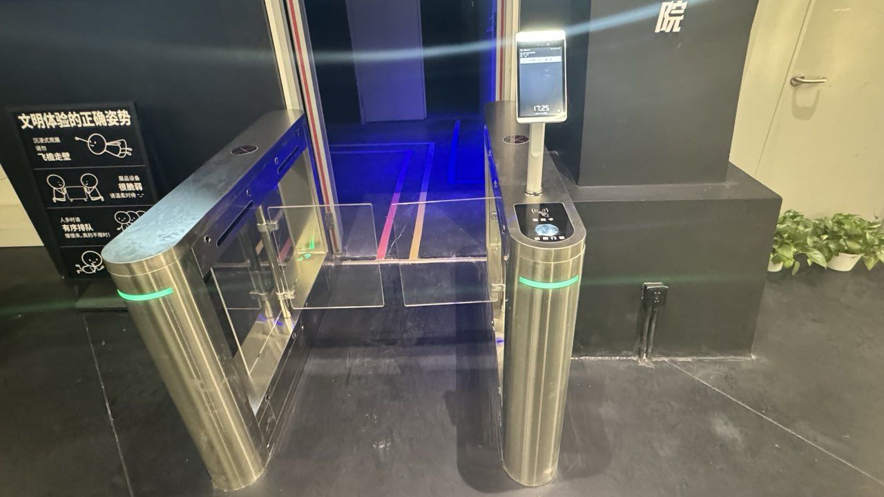 景區(qū)節(jié)假日客流高峰，票務(wù)管理噩夢？電子門票系統(tǒng)輕松應(yīng)對！ 